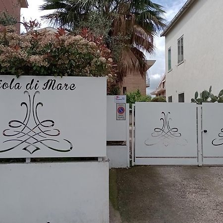 Viola Di Mare Rooms And Parking Termoli Bagian luar foto