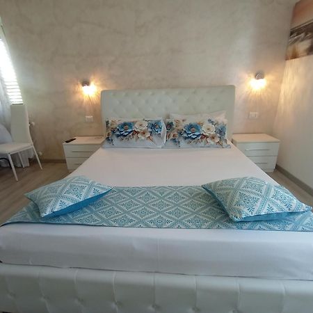 Viola Di Mare Rooms And Parking Termoli Bagian luar foto