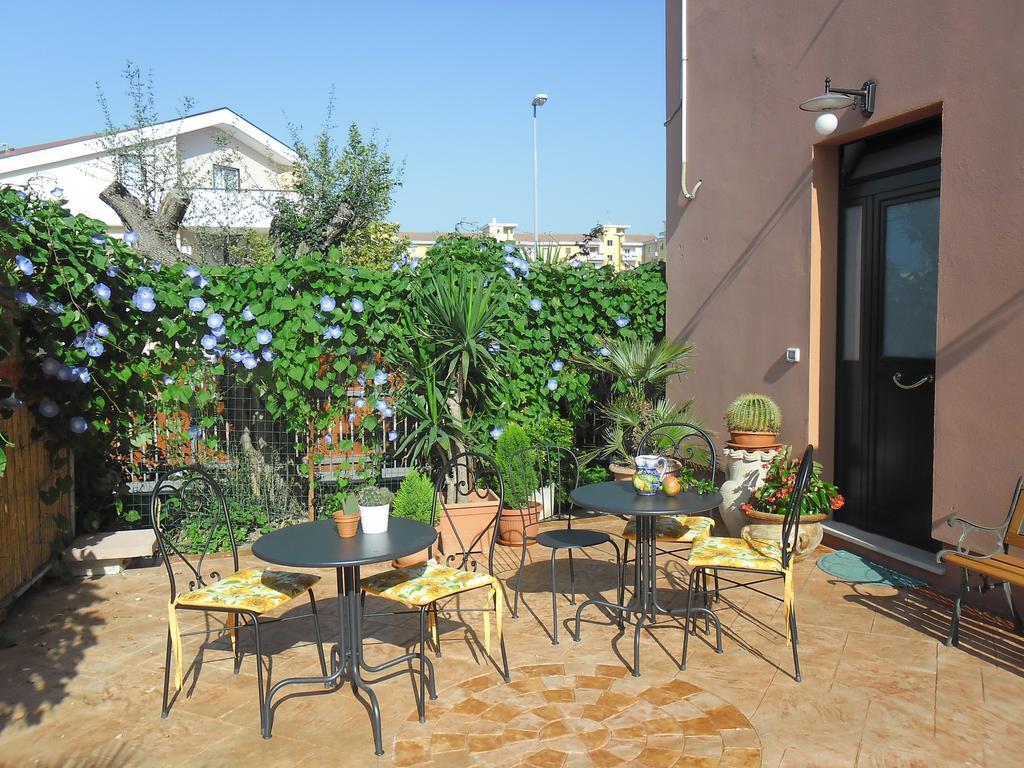 Viola Di Mare Rooms And Parking Termoli Bagian luar foto