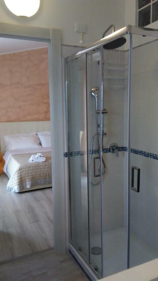 Viola Di Mare Rooms And Parking Termoli Bagian luar foto
